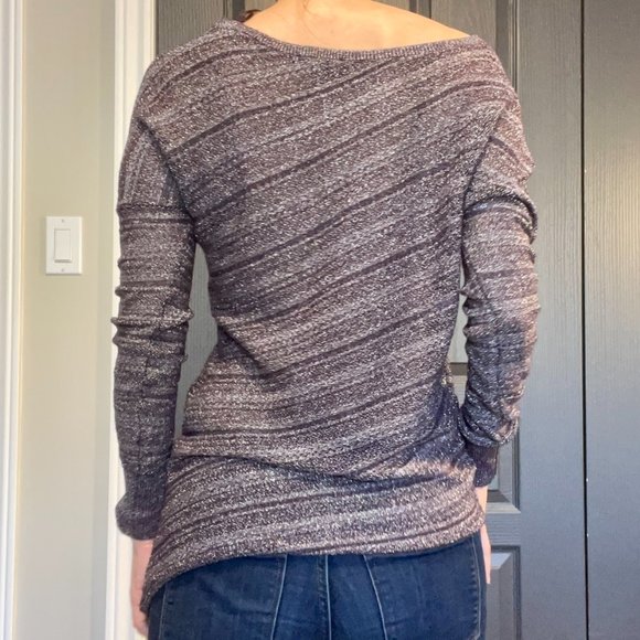 Le Chateau - Asymmetrical Top - Picture 2 of 2